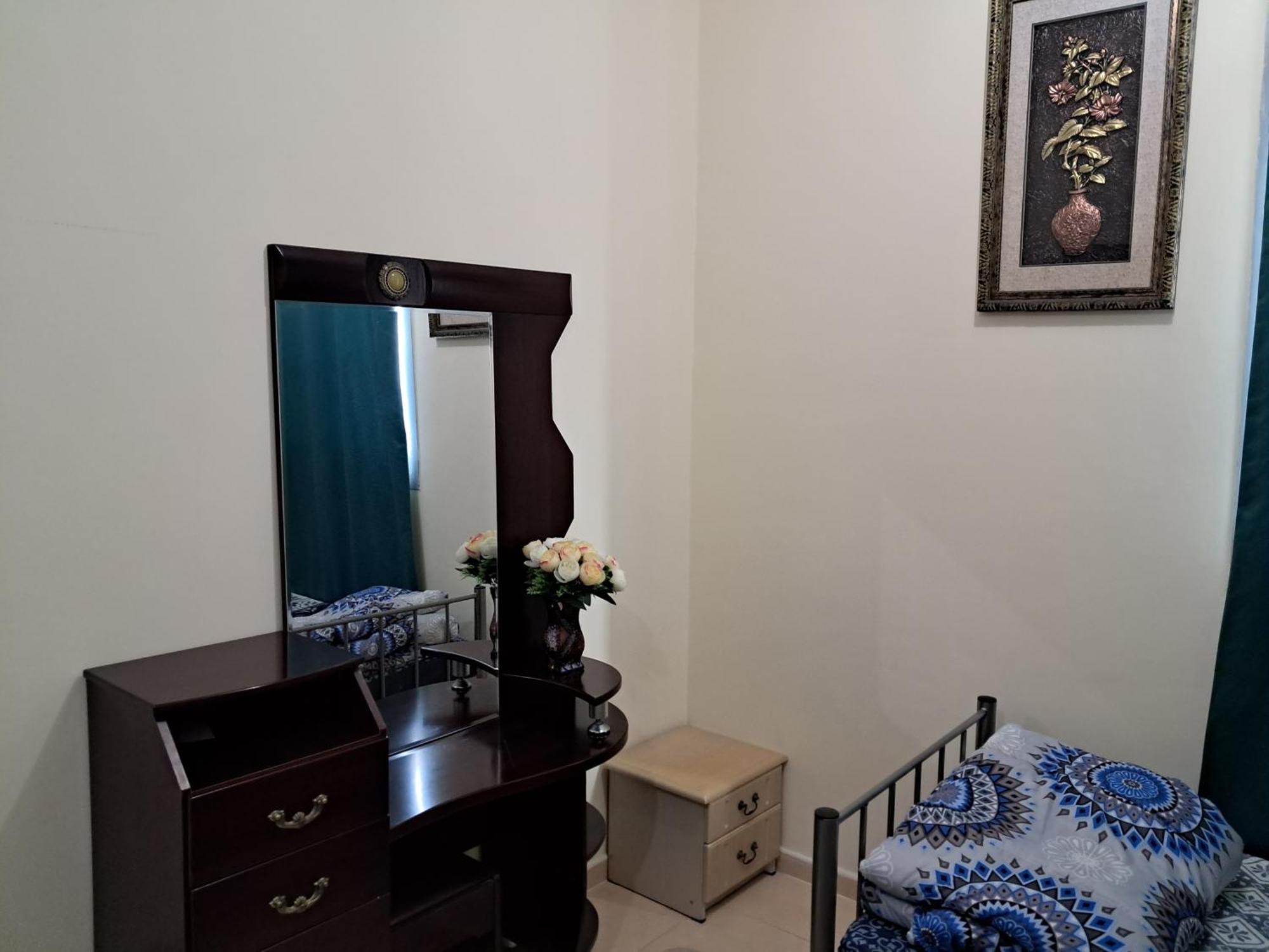 Top House Hostel Abu Dabi Dış mekan fotoğraf